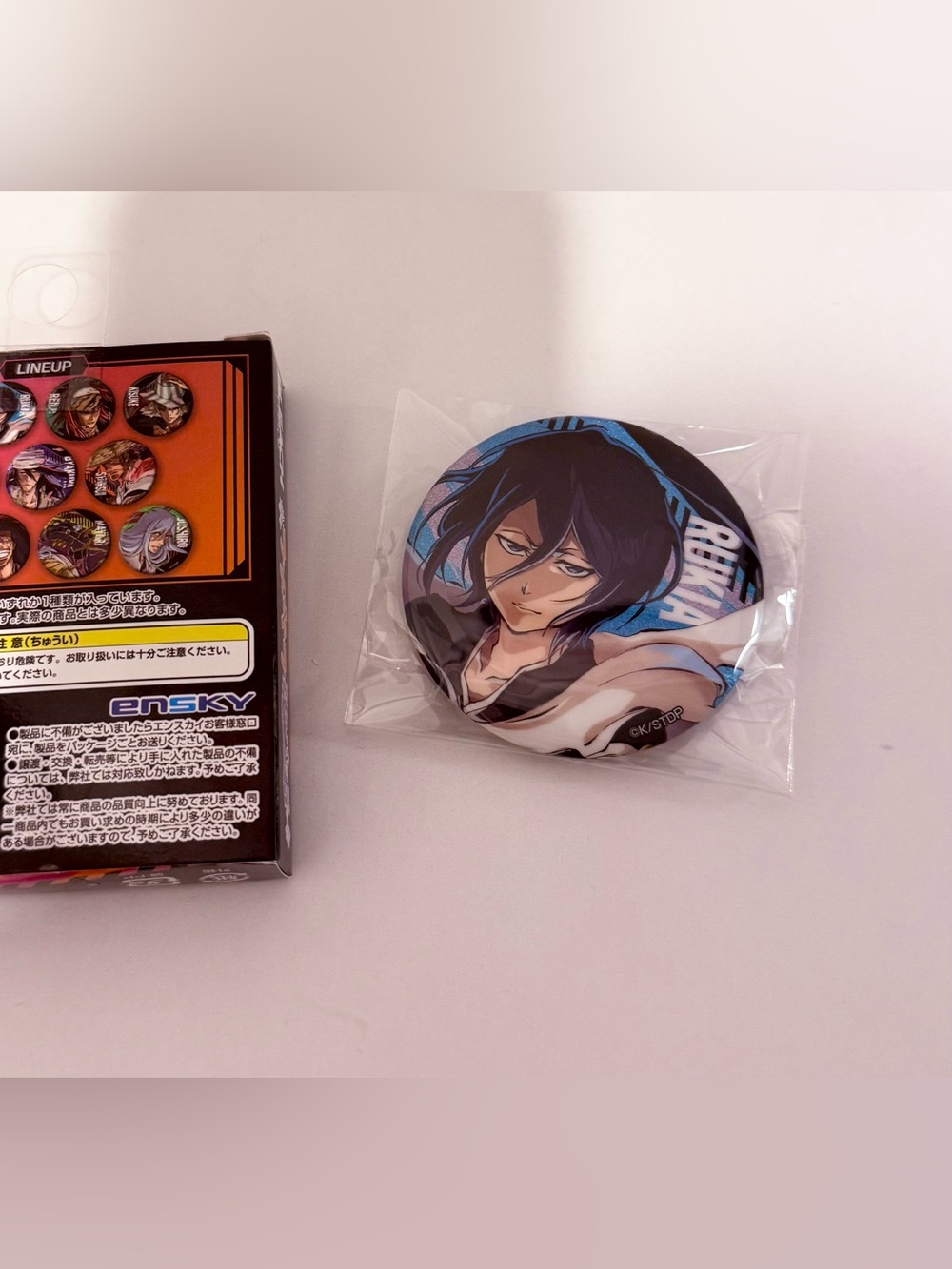 Anime official collectible bleach rukia can badge pin